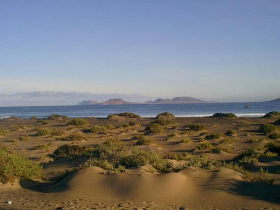 Beautiful small bungalow, amazing views&garden Famara Exterior foto