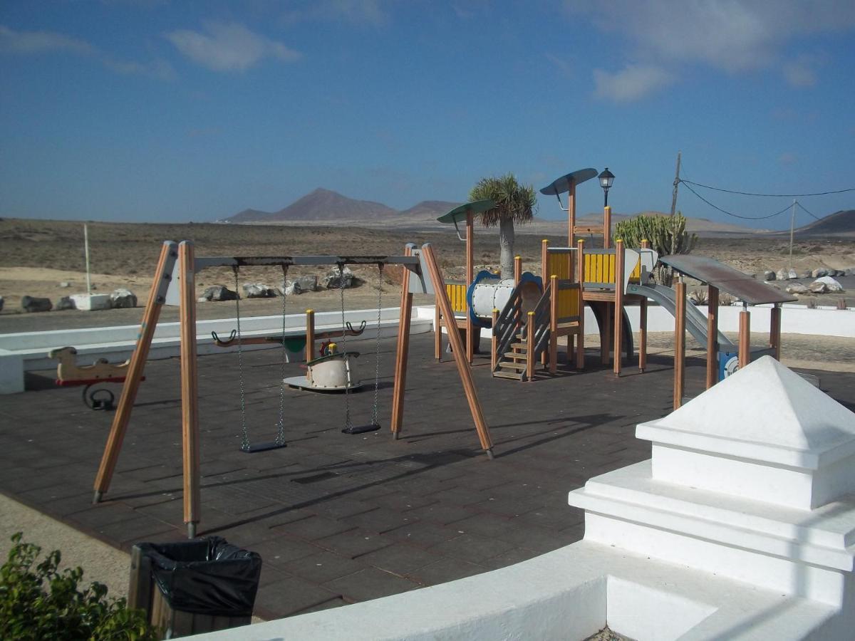 Beautiful small bungalow, amazing views&garden Famara Exterior foto