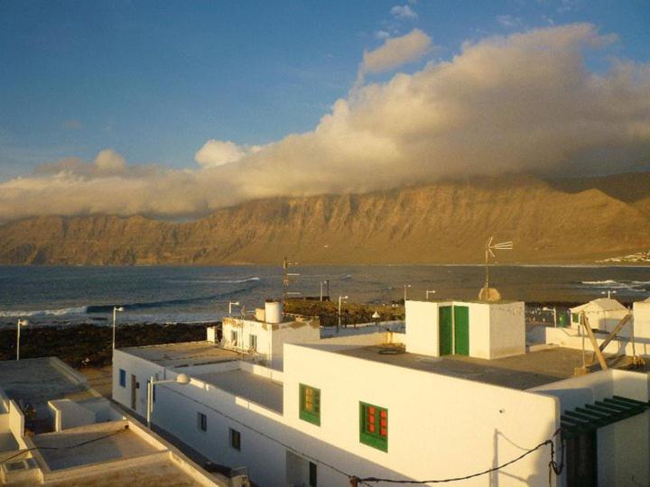 Beautiful small bungalow, amazing views&garden Famara Exterior foto